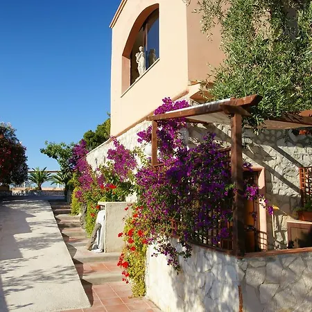 Regine Club Aparthotel Vieste